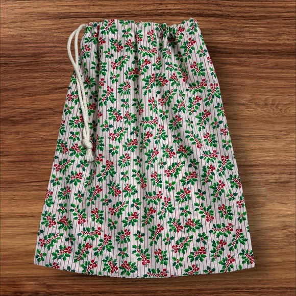 Christmas Holly Cotton Linen Bread Bag, Sourdough Bread Keeper, Gift Bag Bread - Picture 5 of 5